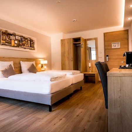 Hotel Am Kumpfmuehler Kastell Ratisbona Esterno foto